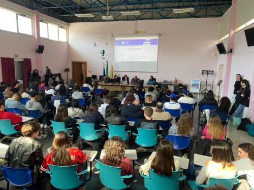 Attività di facilitazione digitale al liceo “Sciascia-Fermi” di Sant’Agata Militello 25-02-2025_9ac080a8