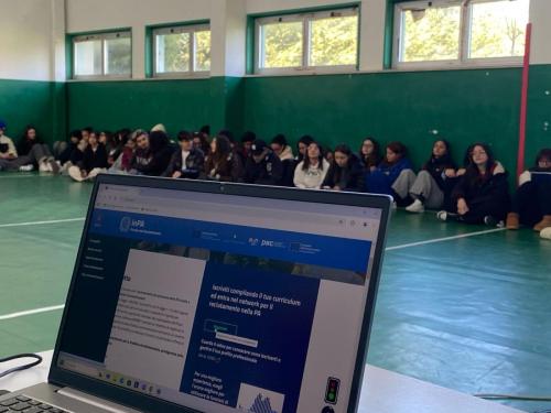 Attività di facilitazione digitale al liceo “Sciascia-Fermi” di Sant’Agata Militello 25-02-2025_2aeee15b